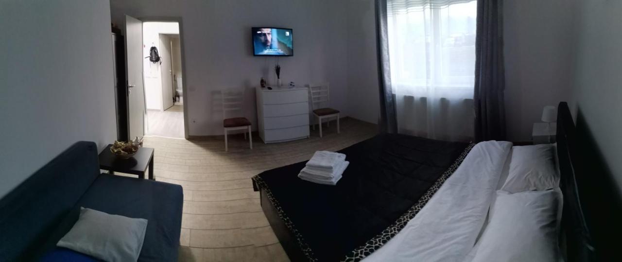 Cazare apartament Rasnov Apartamento Exterior foto